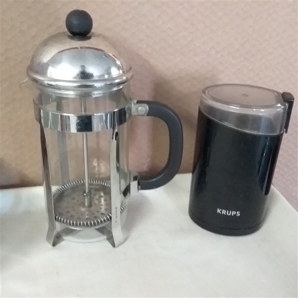 FRENCH COFFEE PRESS, COFFEE GRINDER, CHEMEX FILTERS, JUICER AND CUPS