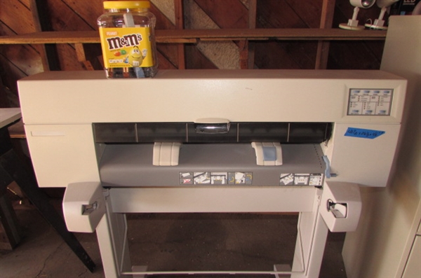 HP PLOTTER AND STAND *LOCATED AT ESTATE*