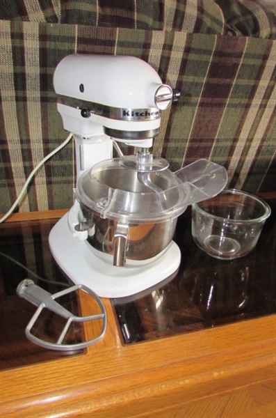 KITCHEN AID PROFESSIONAL 5 STAND MIXER *LOCATED AT ESTATE*