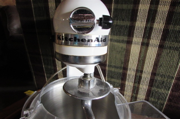 KITCHEN AID PROFESSIONAL 5 STAND MIXER *LOCATED AT ESTATE*