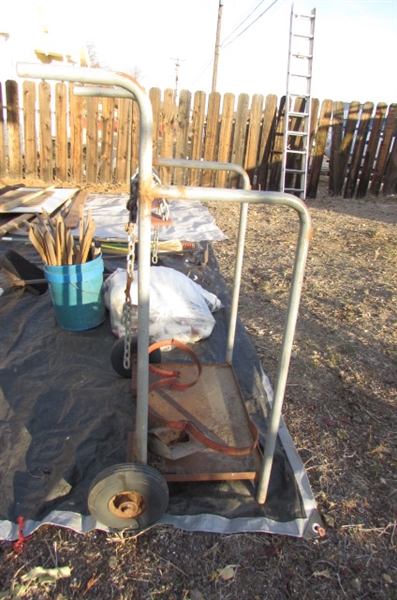 OXY-ACETYLENE TANK CART *LOCATED AT ESTATE*