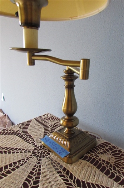VINTAGE/ANTIQUE TABLE, BRASS TABLE LAMP & DOILY