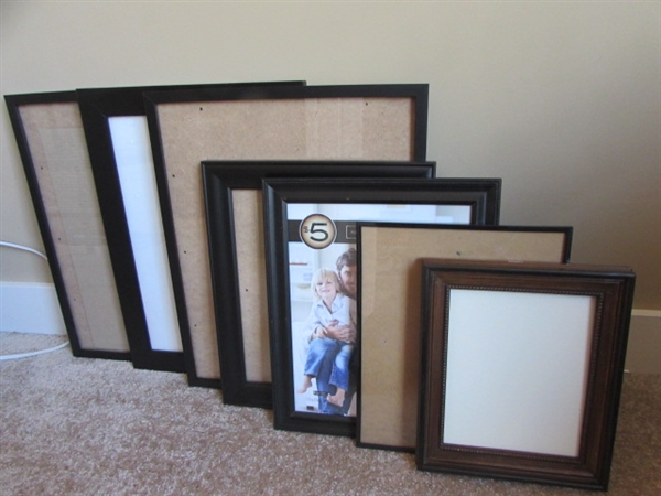 PICTURE FRAMES 