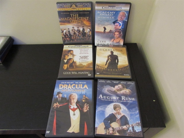 BLU-RAY AND DVDS 40 MOVIES