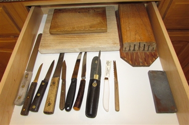KITCHEN KNIVES & CUTTING BOARDS