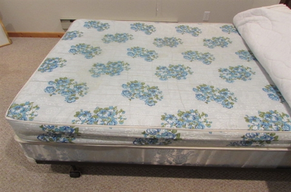 FULL SIZE BED WITH BEDDING