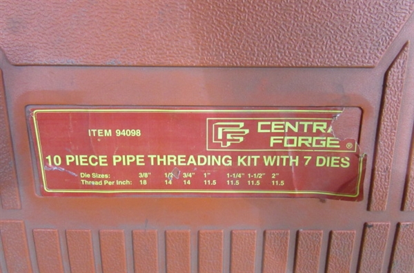 CENTRAL FORGE 10 PIECE PIPE THREAD KIT & EXTRA HEAD/BAR