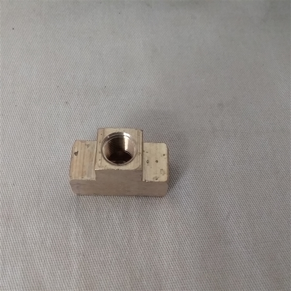 3/8 BRASS FEMALE T ADAPTERS 88 CT