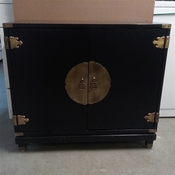 VINTAGE 1960'S PERMACRAFT ASIAN STYLE BLACK SIDE CABINET