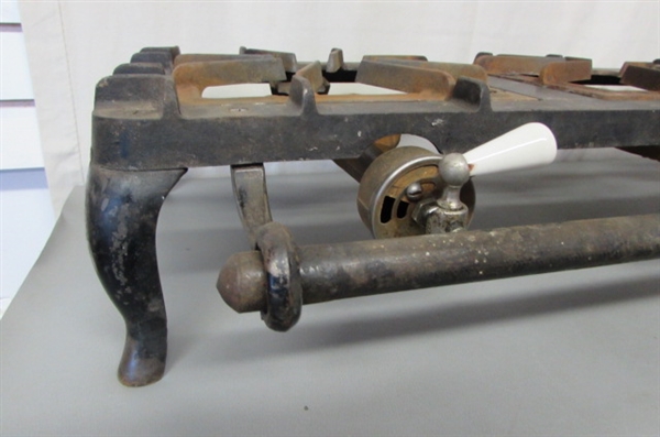ANTIQUE 1920'S CAST IRON GRISWOLD 3-BURNER GAS CAMP STOVE
