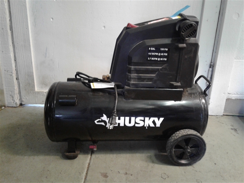 Husky 8G 150 PSI Hotdog Air Compressor