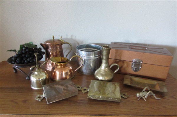 LARGE COLLECTION OF METAL DECOR