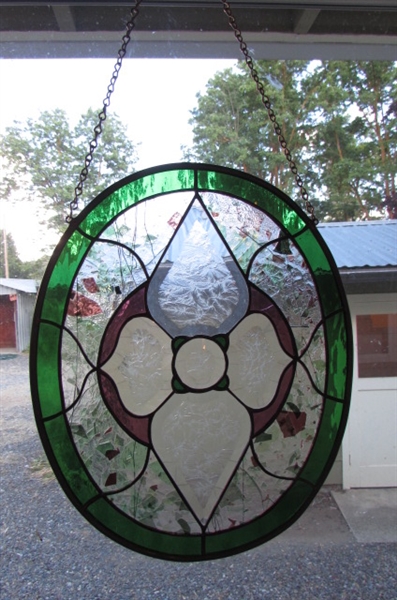 OVAL STAINED GLASS ART