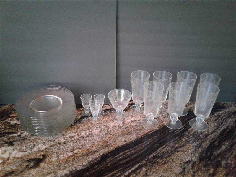 Etched glass plates and glasses