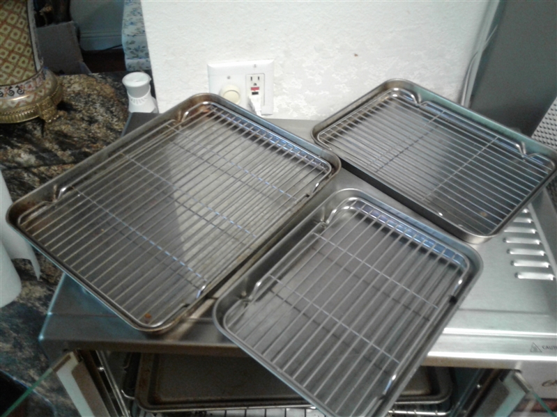 Double Door Oster Toaster Oven, Baking Pans, and Cookie Sheets