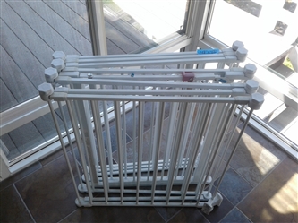 8 Panel Metal Pet/Baby Safety Barrier w/Gate