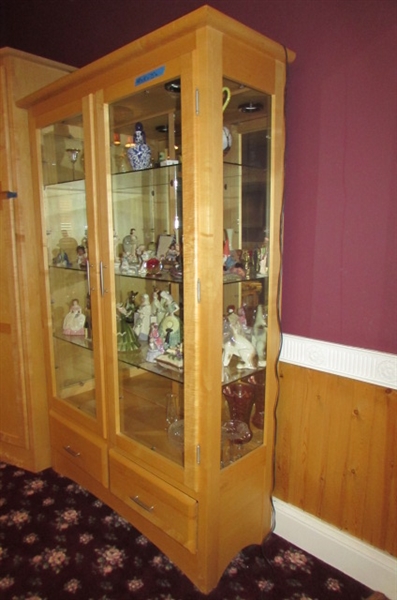 Birds Eye Maple Shin Lee Lighted Curio Cabinet with Glass Doors and Shelves