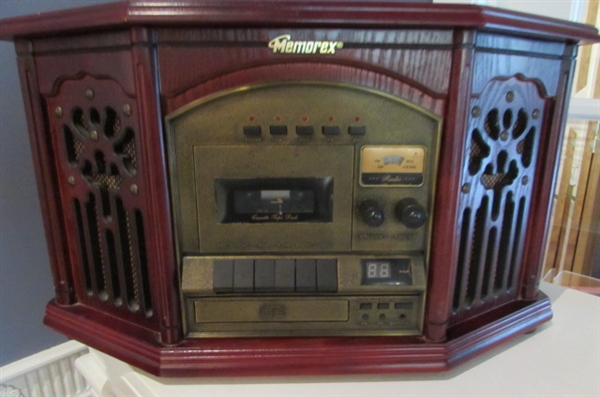 Memorex Turntable/Cd/Tape Player Radio