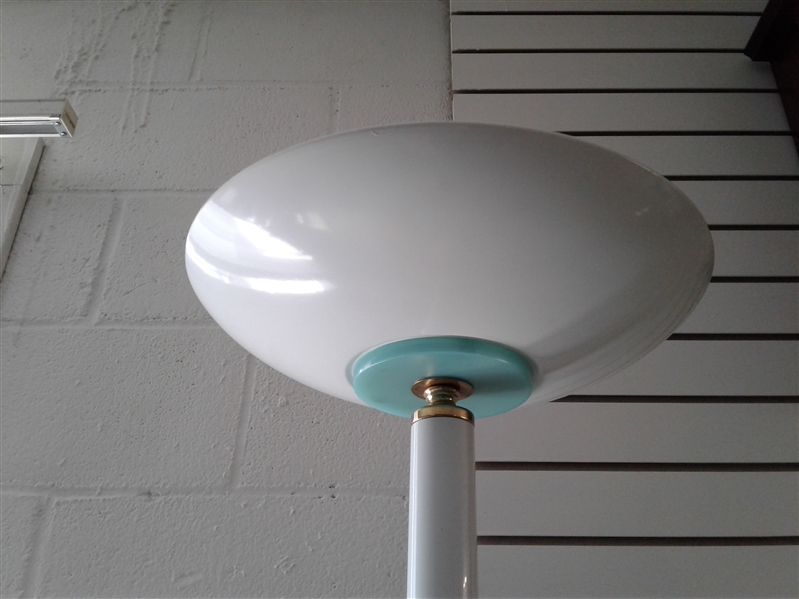 White Metal Dimmable Floor Lamp