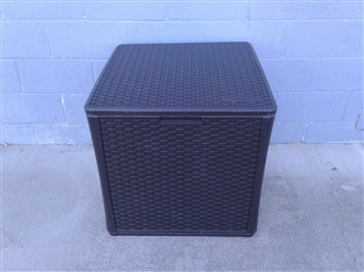 Suncast 60-Gallon Medium Deck Box