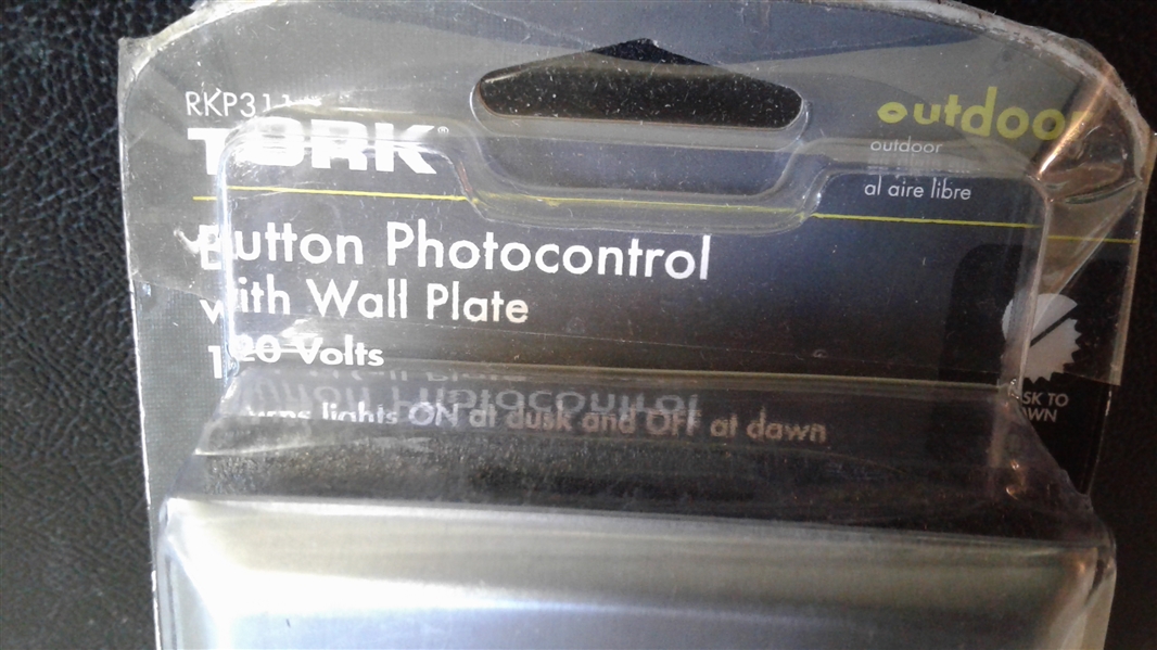 Tork Button Photocontrol with Wall Plate 120 Volts