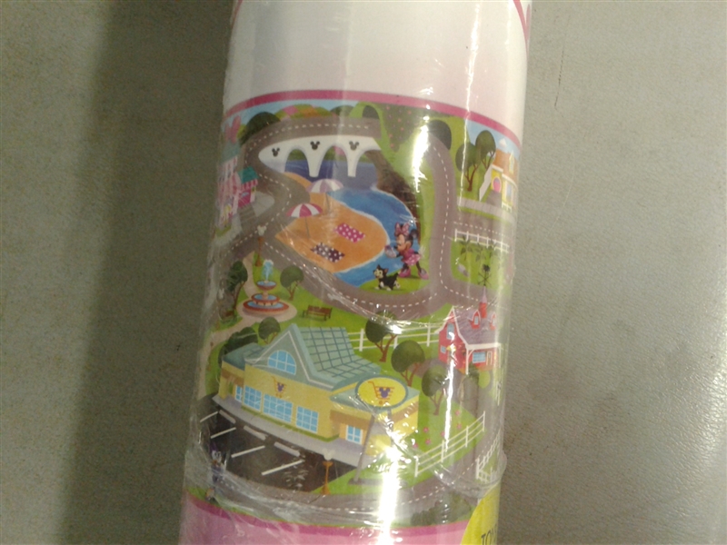 Disney Junior Minnie Game Rug w/Toys