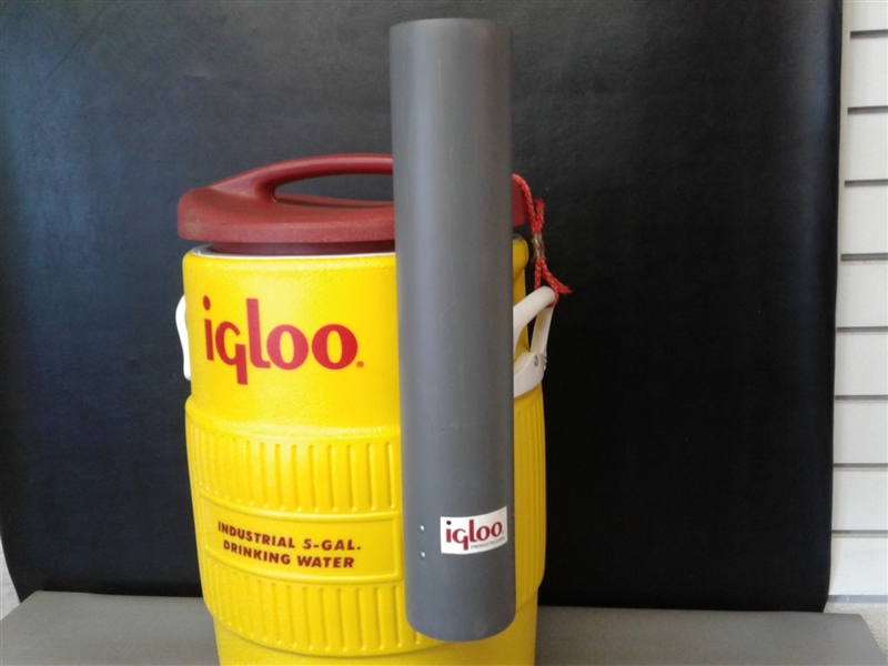 Igloo 5 Gallon Water Cooler w/Spigot & Cup Dispenser