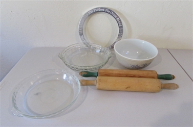 VINTAGE PYREX BOWL WITH PYREX AND GLASBAKE PIE PANS. ALSO 2 WOODEN ROLLING PINS AND A PERFECT PIE CRUST
