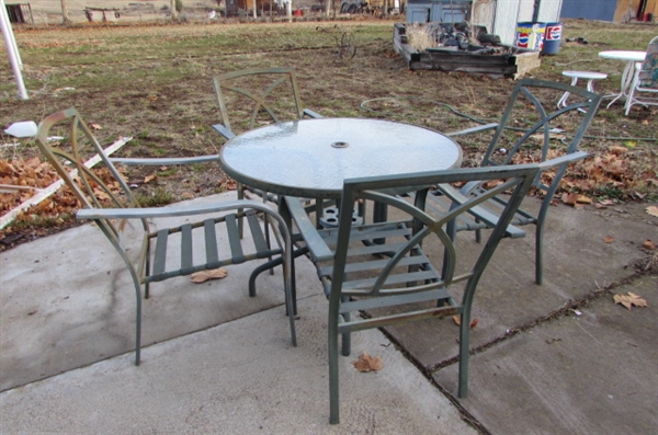 ROUND GLASS OUTDOOR TABLE AND CHAIRS