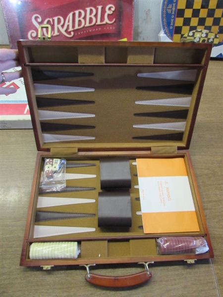 BACKGAMMON, MONOPOLY, SCRABBLE & OTHER GAMES