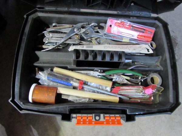 ROLLING BLACK & DECKER TOOLBOX WITH TOOLS