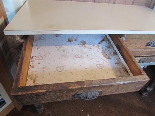 ANTIQUE 4 DRAWER POSSUM BELLY BAKERS TABLE