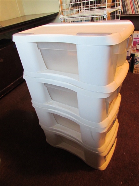 STACKING PLASTIC DRAWERS & WIRE CUBBIES