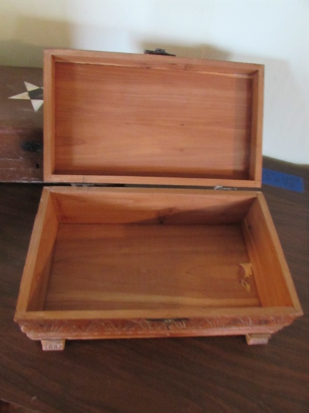 CARVED WOODEN DECOR & BOXES