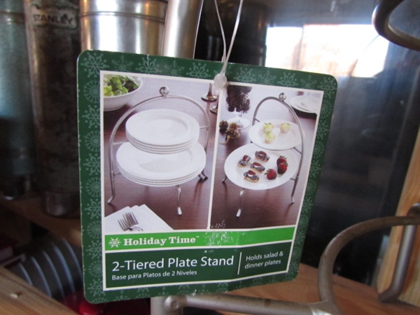 OSTER STAND MIXER & 2-TIER PLATE HOLDER