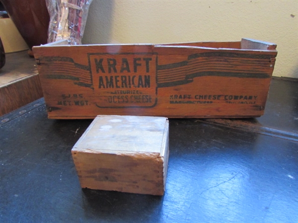 VINTAGE/ANTIQUE COLLECTIBLE SPICE & CHEESE TINS & BOXES