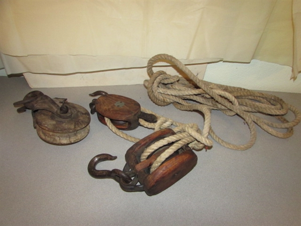 WOODEN PULLEY & BLOCK & TACKLE