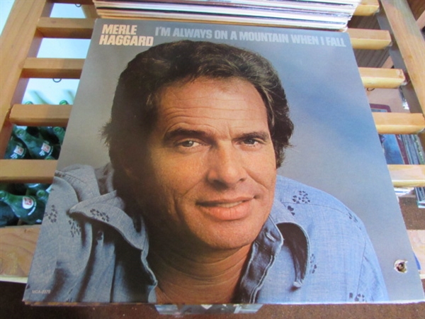 COUNTRY/WESTERN RECORD COLLECTION - MERLE HAGGARD, WAYLON JENNINGS, JOHNNY CASH