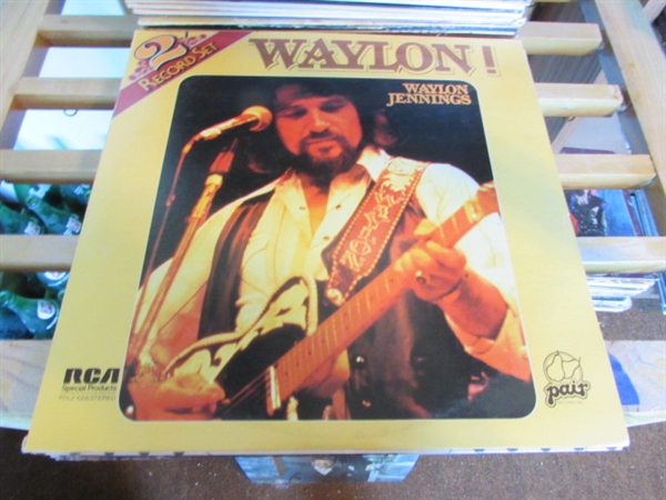 COUNTRY/WESTERN RECORD COLLECTION - MERLE HAGGARD, WAYLON JENNINGS, JOHNNY CASH