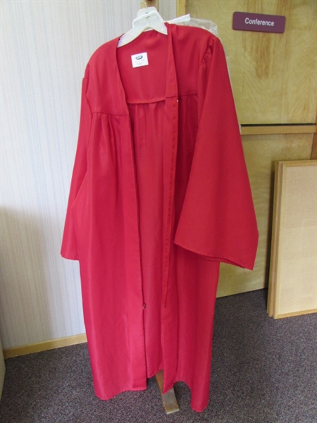 lot-detail-jostens-graduation-cap-gown