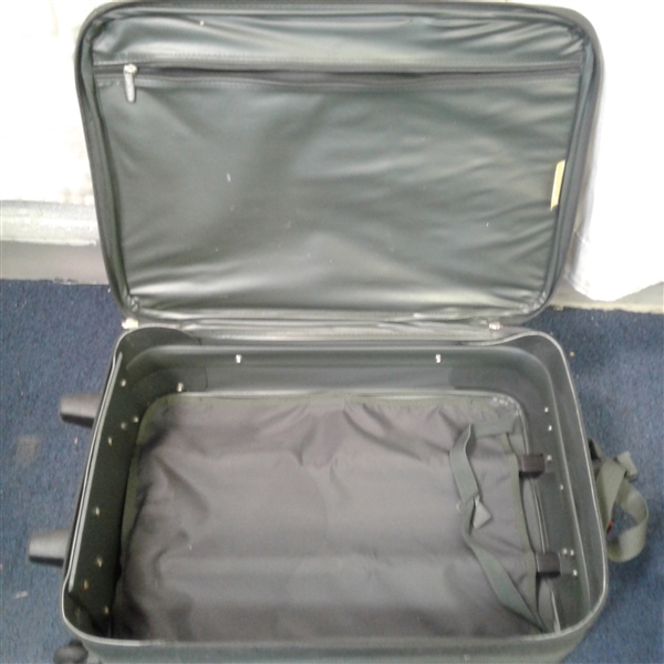 Taperlite Suitcase & Pair of Jaguar Luggage Set
