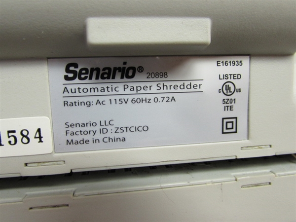 SENARIO PAPER SHREDDER & WALL CLOCK
