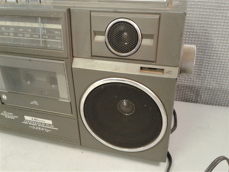 Continuous Play Dubbing Boombox 