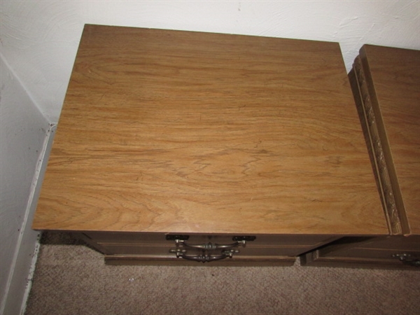 PAIR OF VINTAGE NIGHT STANDS W/2-DRAWERS