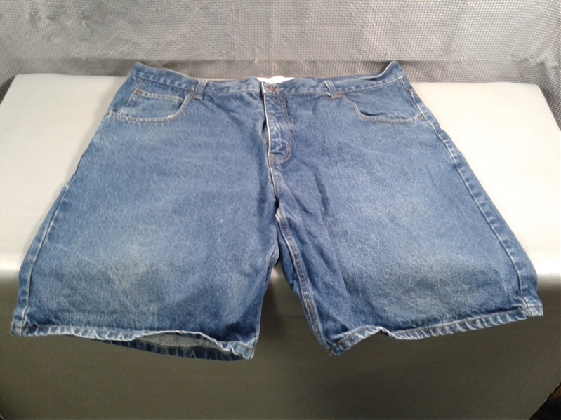 Men's Faded Glory and Levi's Shorts Size 42
