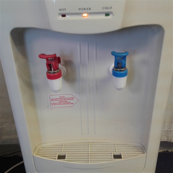 Avanti Water Dispenser 