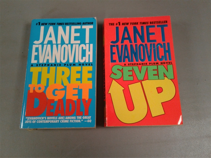 8 Janet Evanovich Novels: Stephanie Plum Novels