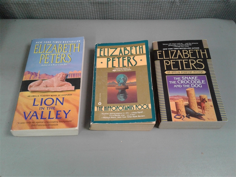 18 Novels By Elizabeth Peters -Amelia Peabody Mysteries