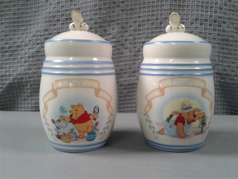 Lenox Disney Winnie The Pooh Gardening Honey Pot Salt and Pepper Shakers