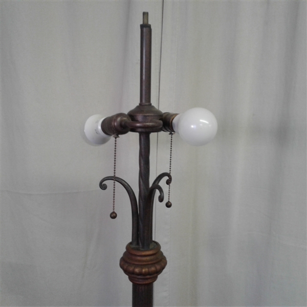 Vintage Signed Quoizel Iris Stained Glass Floor Lamp